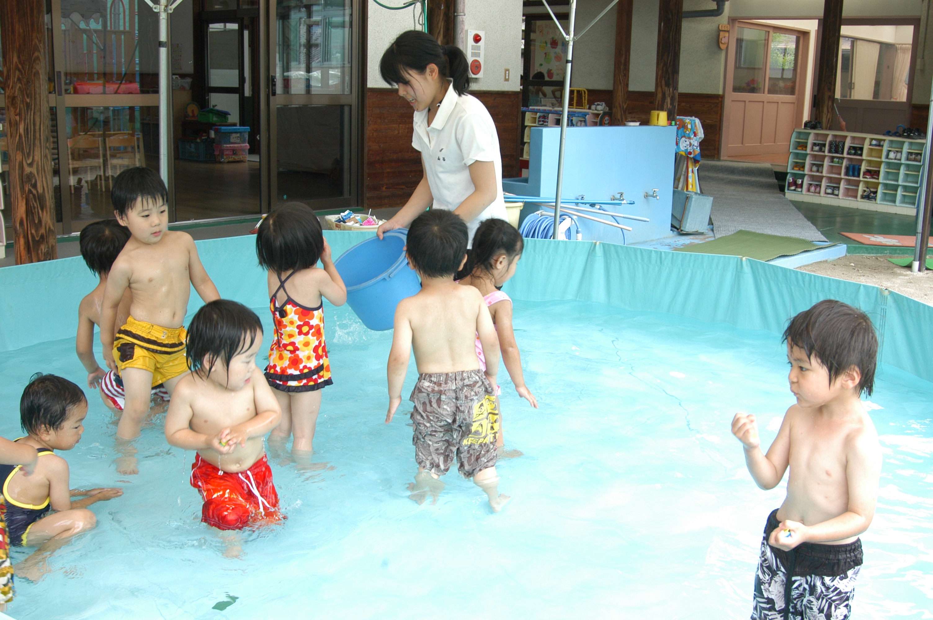 山手幼稚園プール遊び